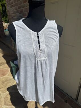White House Black Market, White, Lace-Trim, Sleeveless Tank Top, Size Large